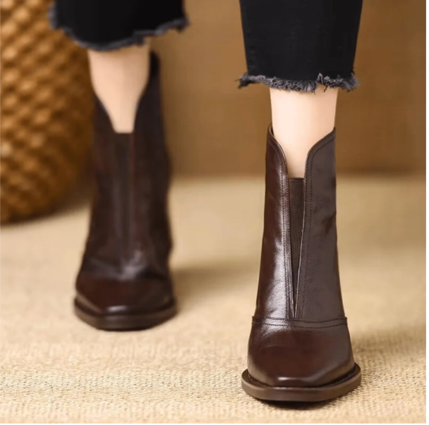 STIVALETTI ELEGANTI E CASUAL